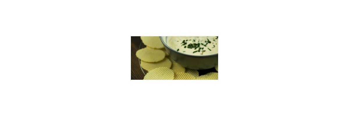 Schneller Kräuter Dip mit Schnittlauch - Rezept für schnellen veganen Kräuter Dip: Lecker zu Chips und Cracker